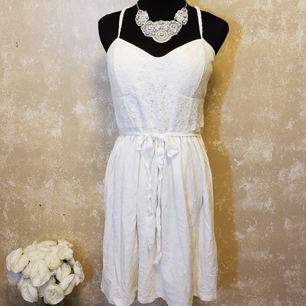 AMERICAN EAGLE DRESS SIZE LARGE ♡